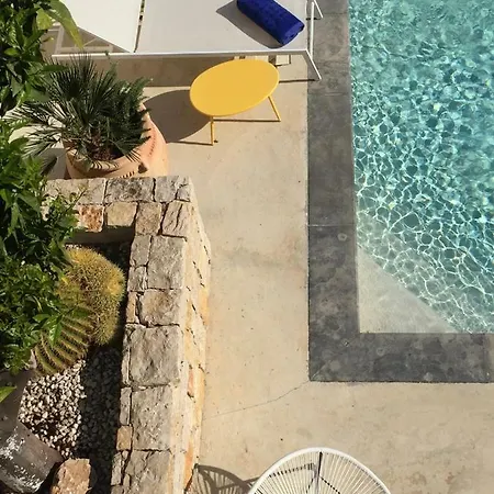 Mirano Villa Eze